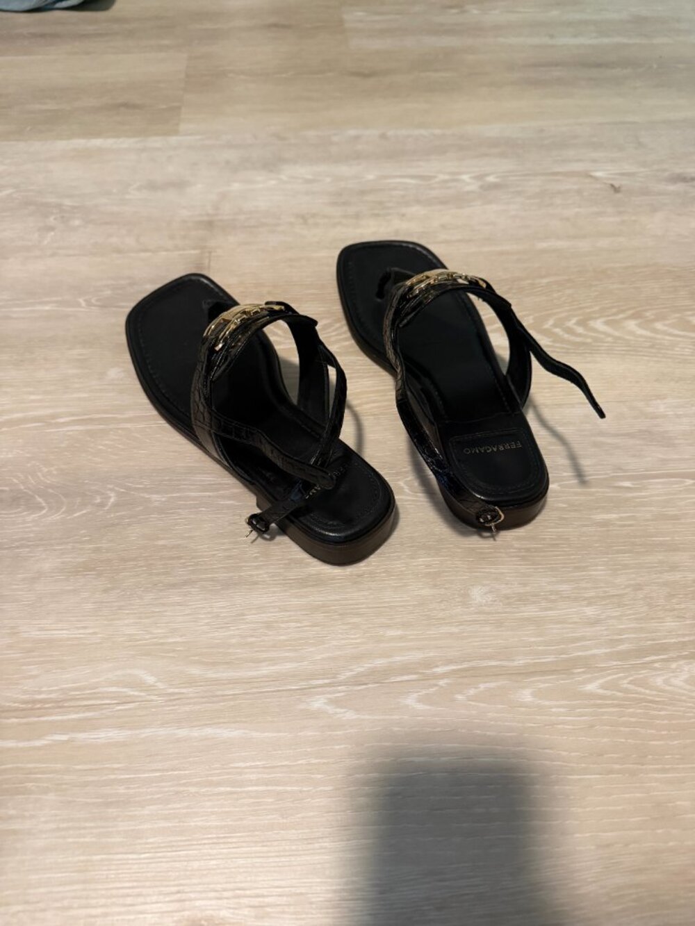 Salvatore Ferragamo Black Croc Embossed Leather Gancini Sandals Gold Buckle - Picture 3 of 4